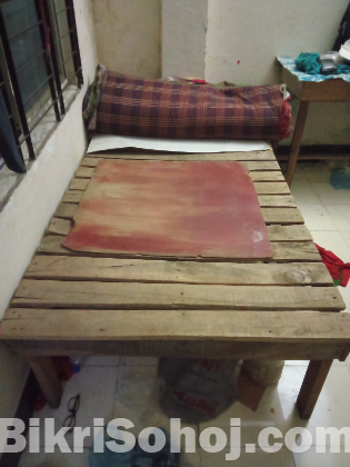 টেবিল এবং চেয়ার